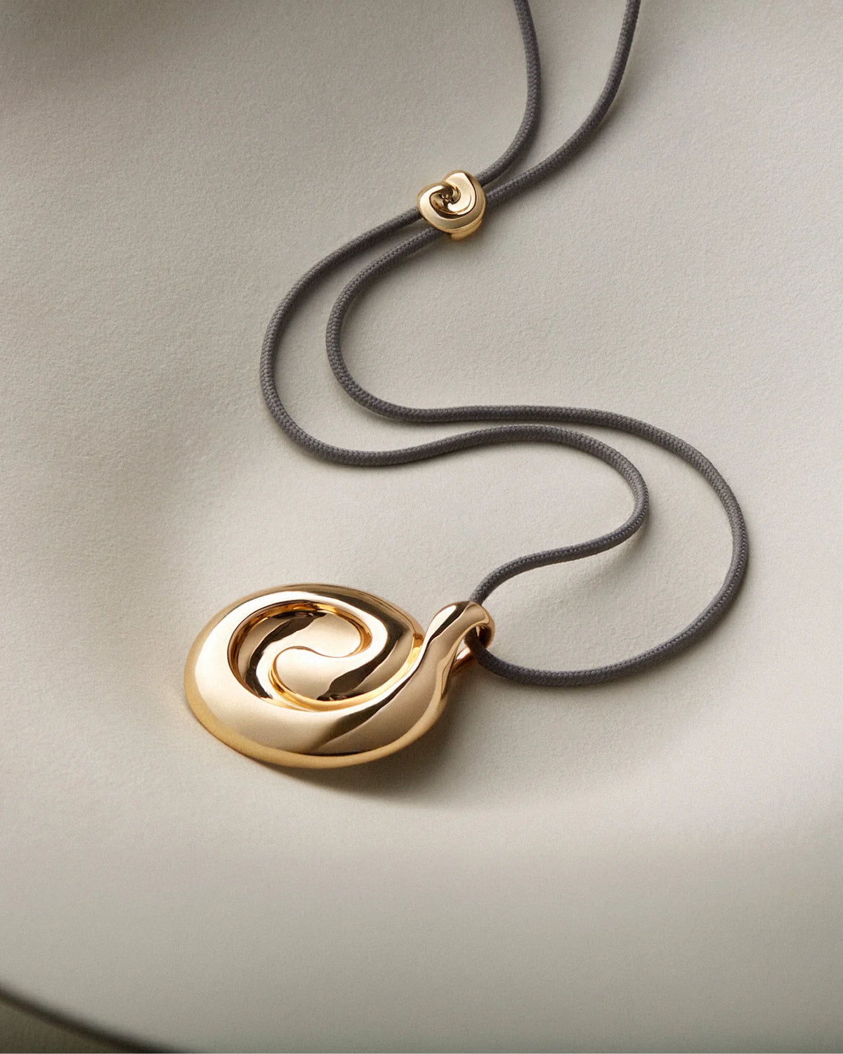 Nico Mirror Pendant Rope Necklace- Gold