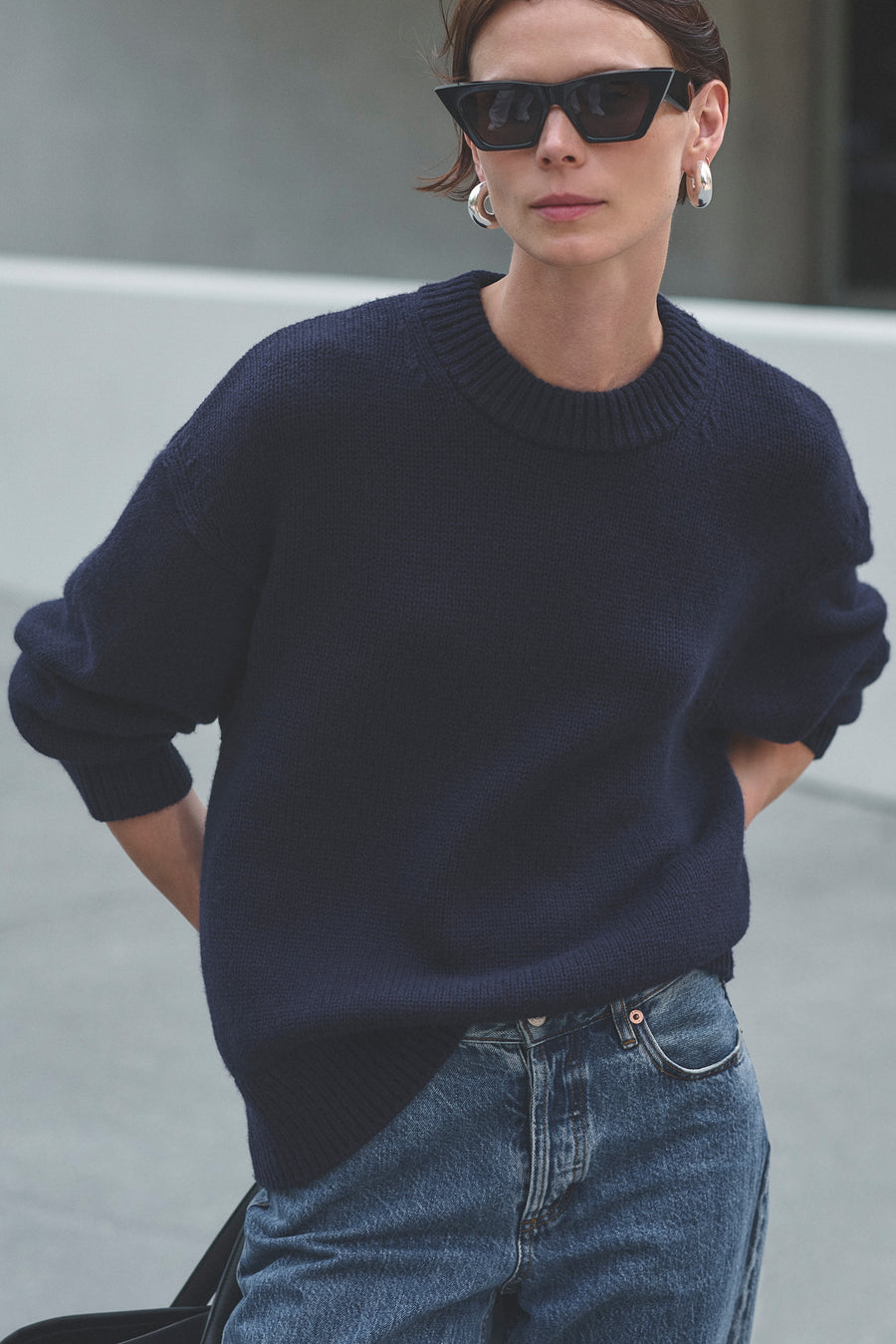 The Cashmere Signature Crew in Charcoal