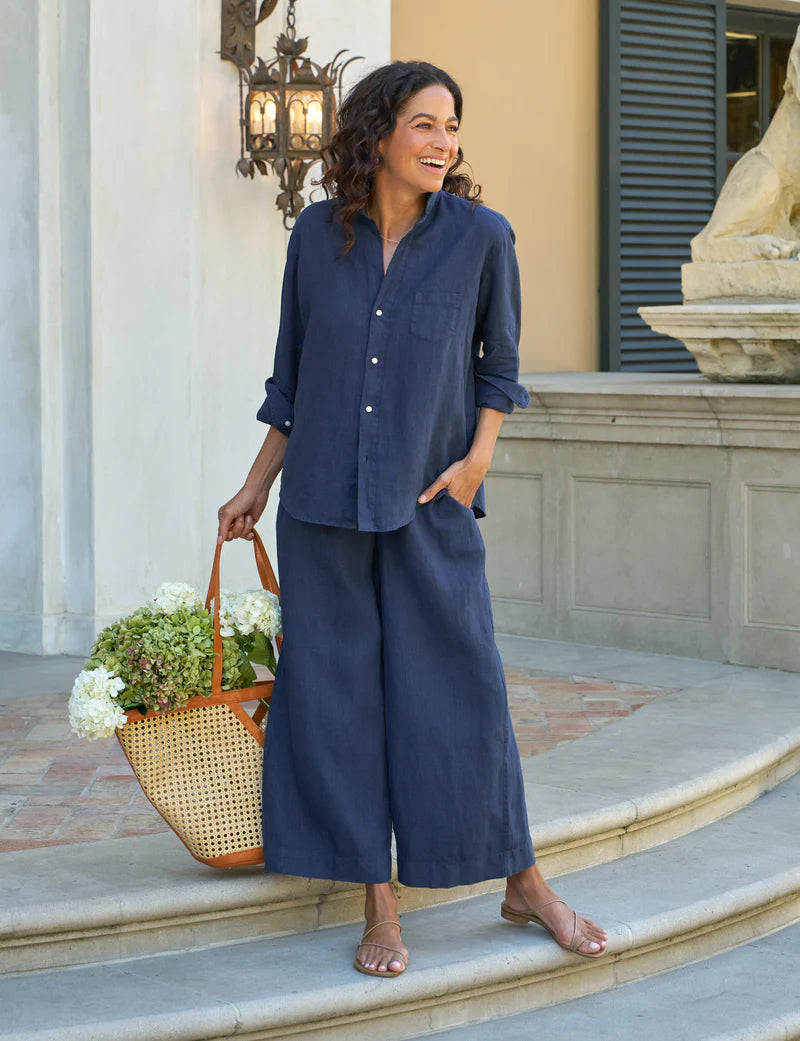 Relaxed Button-up Shirt in Navy Linen