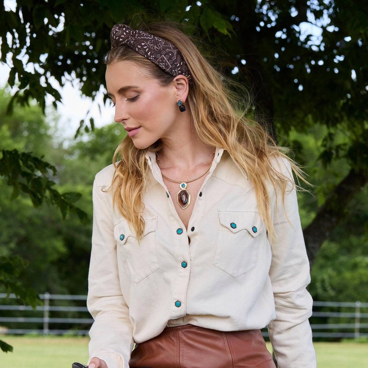 SADDLE BROWN KNOTTED BANDANA HEADBAND