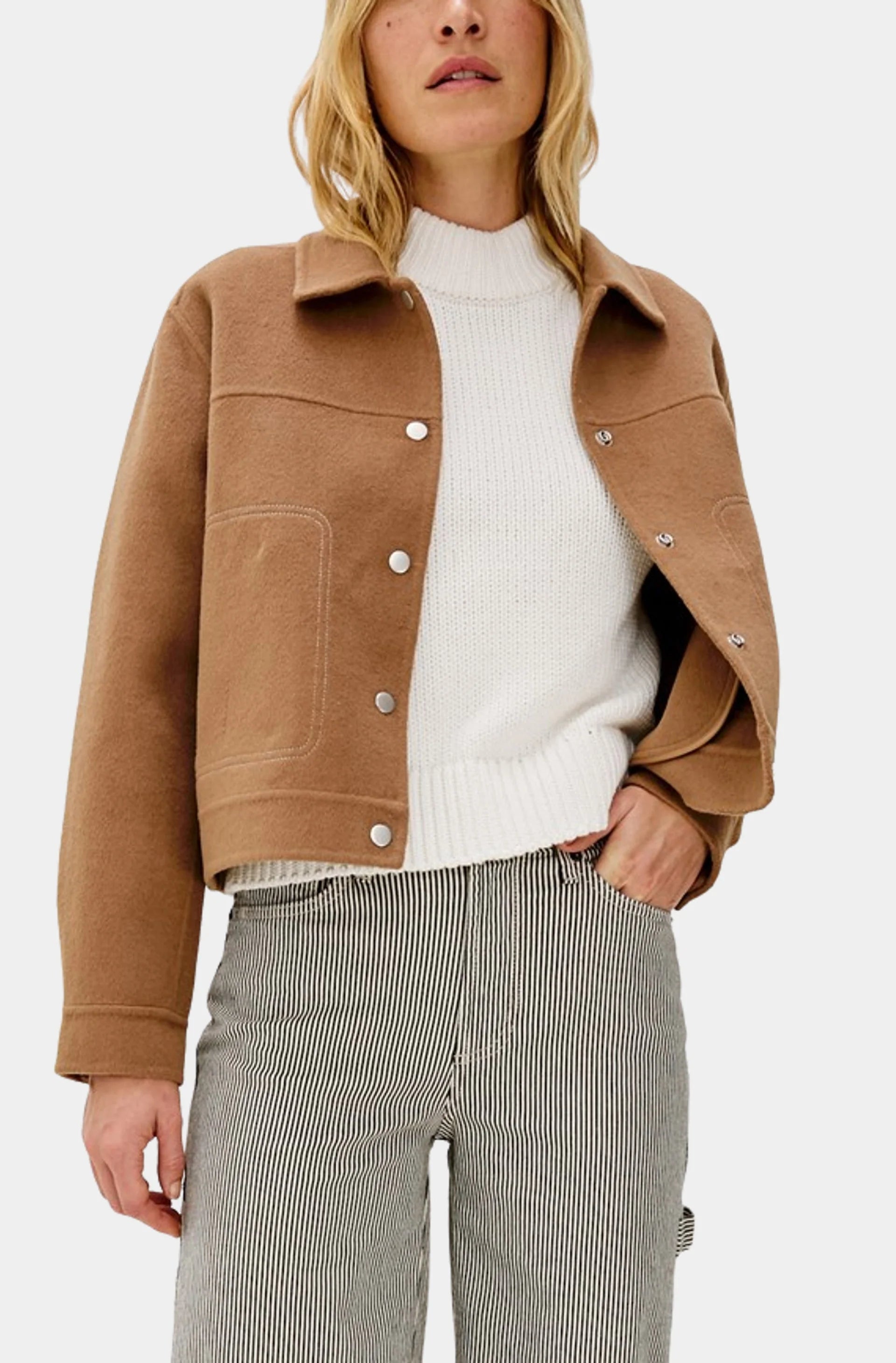 Mountain Jacket in Camel