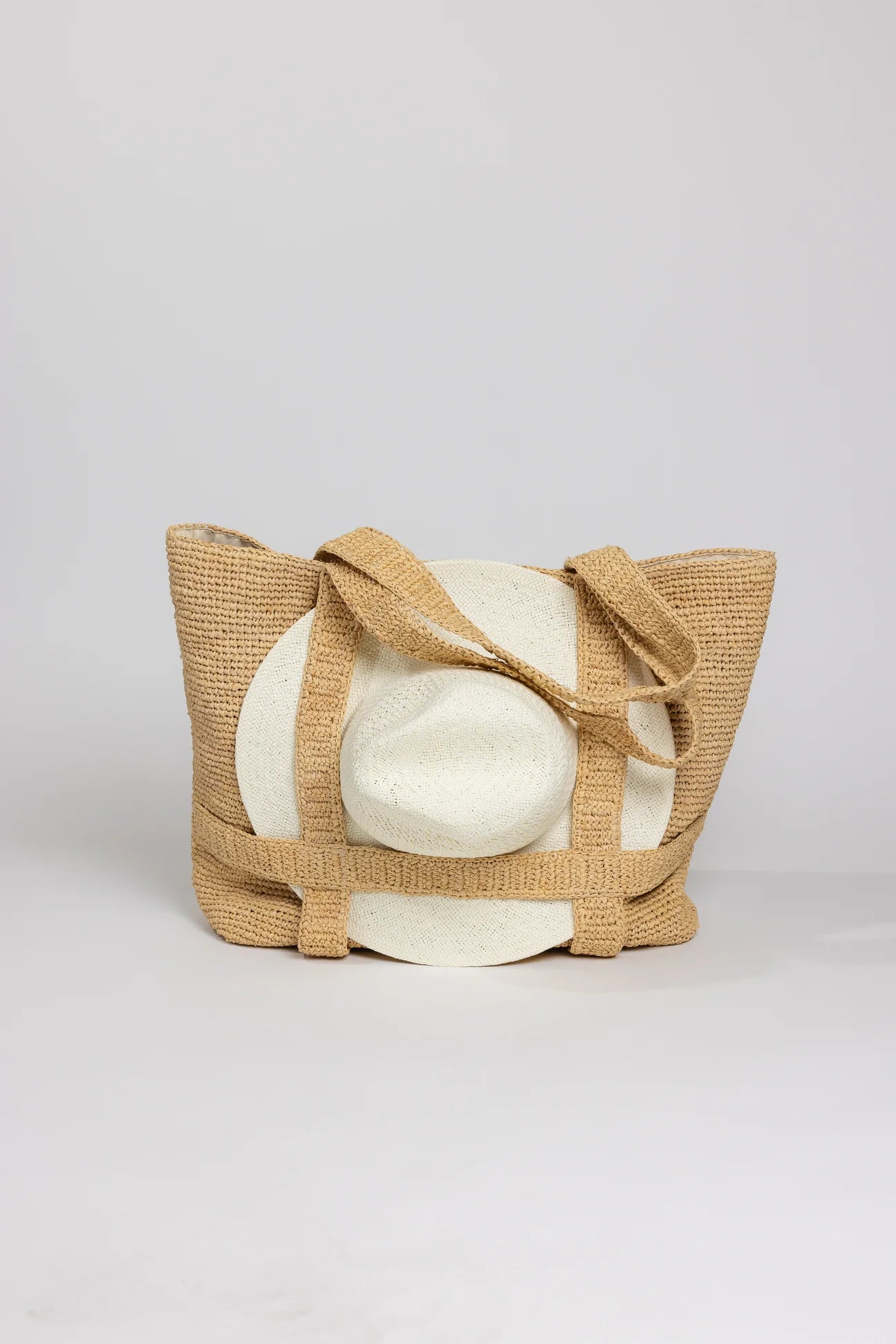 The Original Straw Traveler Bag