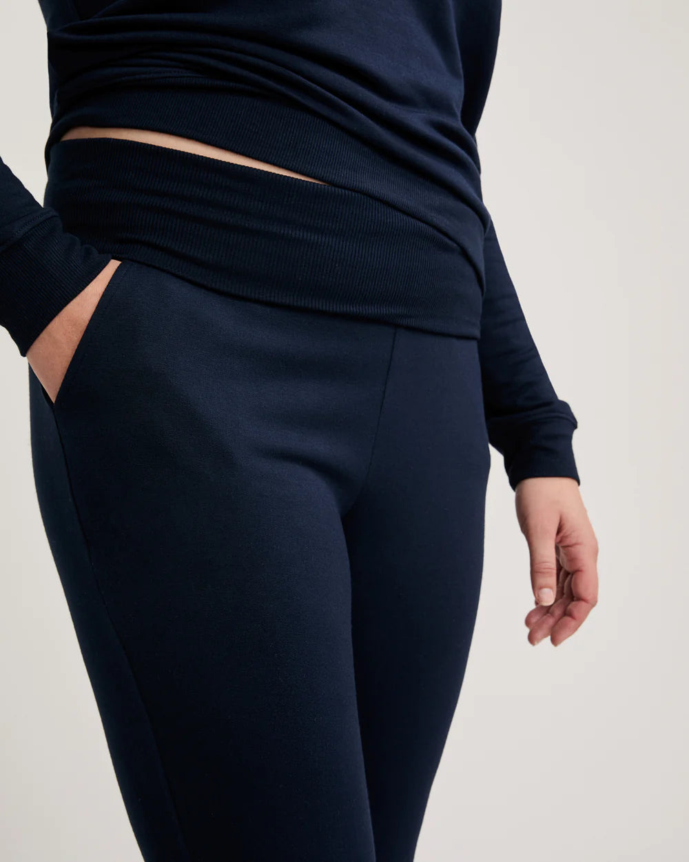 Los Angeles Jogger in Navy