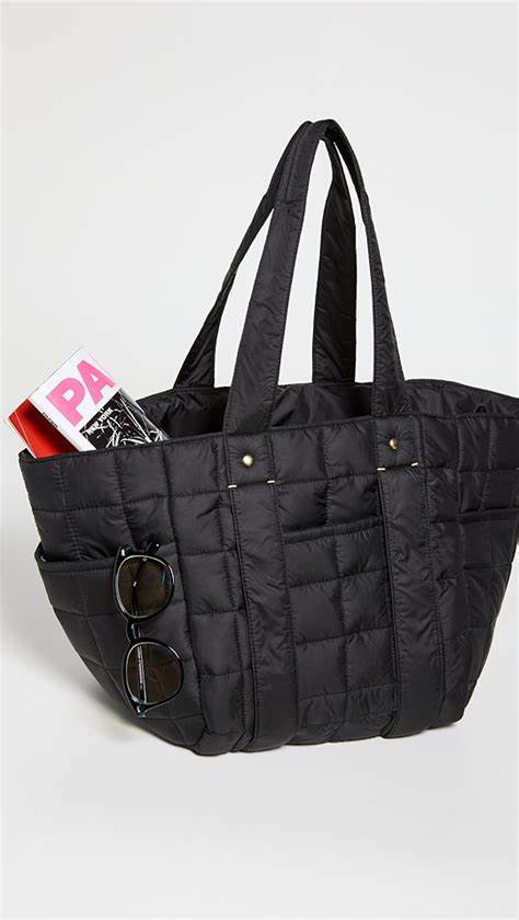 Le Box Tote Sport in Black Quilted
