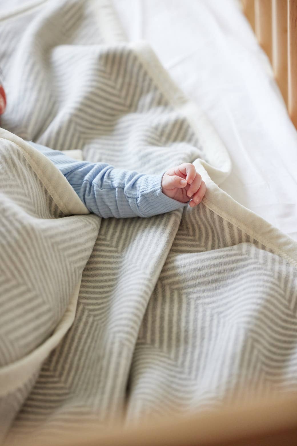 Harborview Herringbone Light Grey Blanket: Original